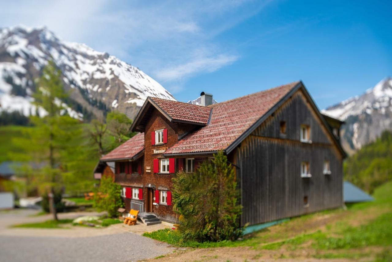 Bergwelt-M - Scheunencamping Schröcken Eksteriør billede